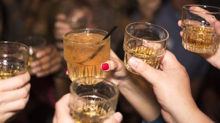 Institutos de Santiago acogerán un proyecto piloto de prevención del consumo de alcohol