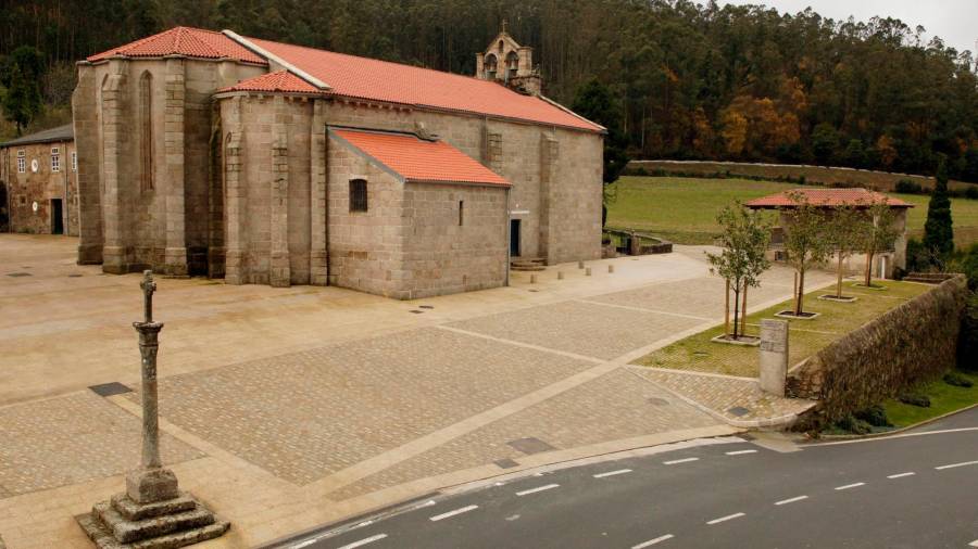 A primeira ruta, o día 24 de outubro, partirá do mosteiro de San Pedro de Soandres. Foto: Concello da Laracha