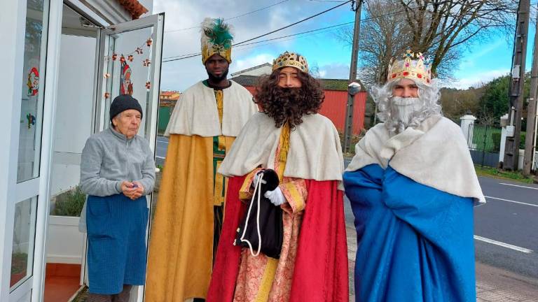 Os Reis Magos xa visitaron as parroquias de Zas. Foto: C. Zas