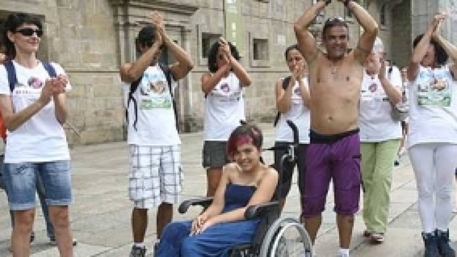 Jessica Martínez culmina en silla de ruedas el Camino de Santiago