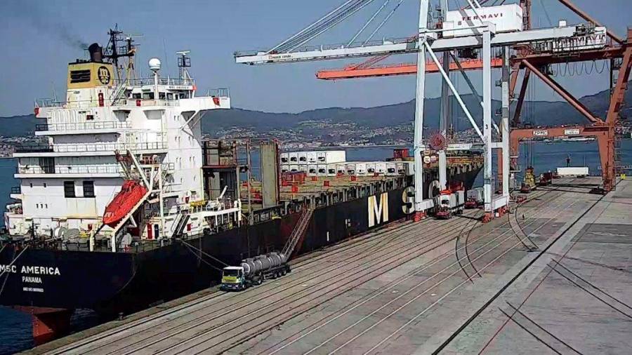 Denuncian que la gestión del puerto de Vigo provoca su privatización encubierta