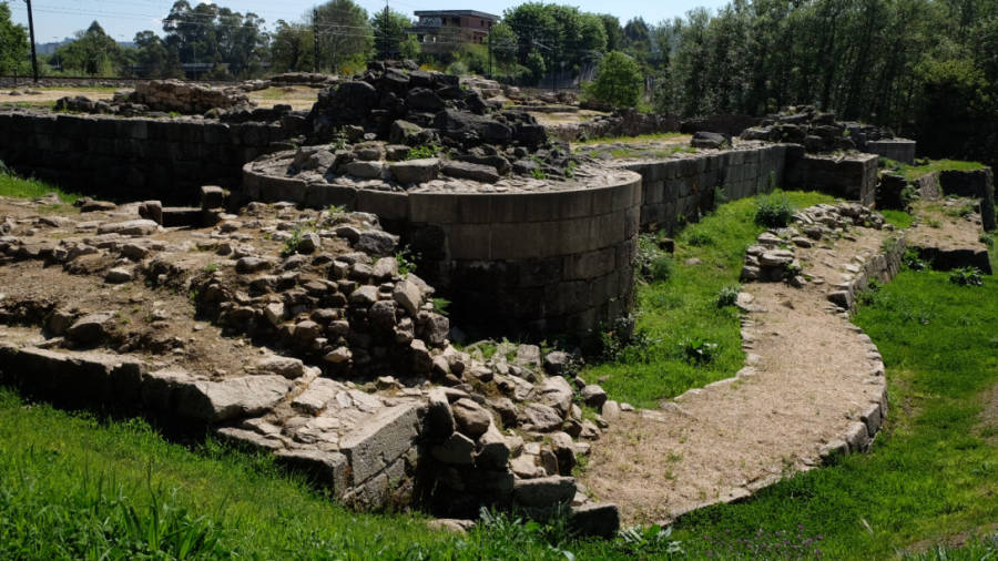 Nuevos restos arqueológicos aportan más valor a la fortaleza de A Rocha