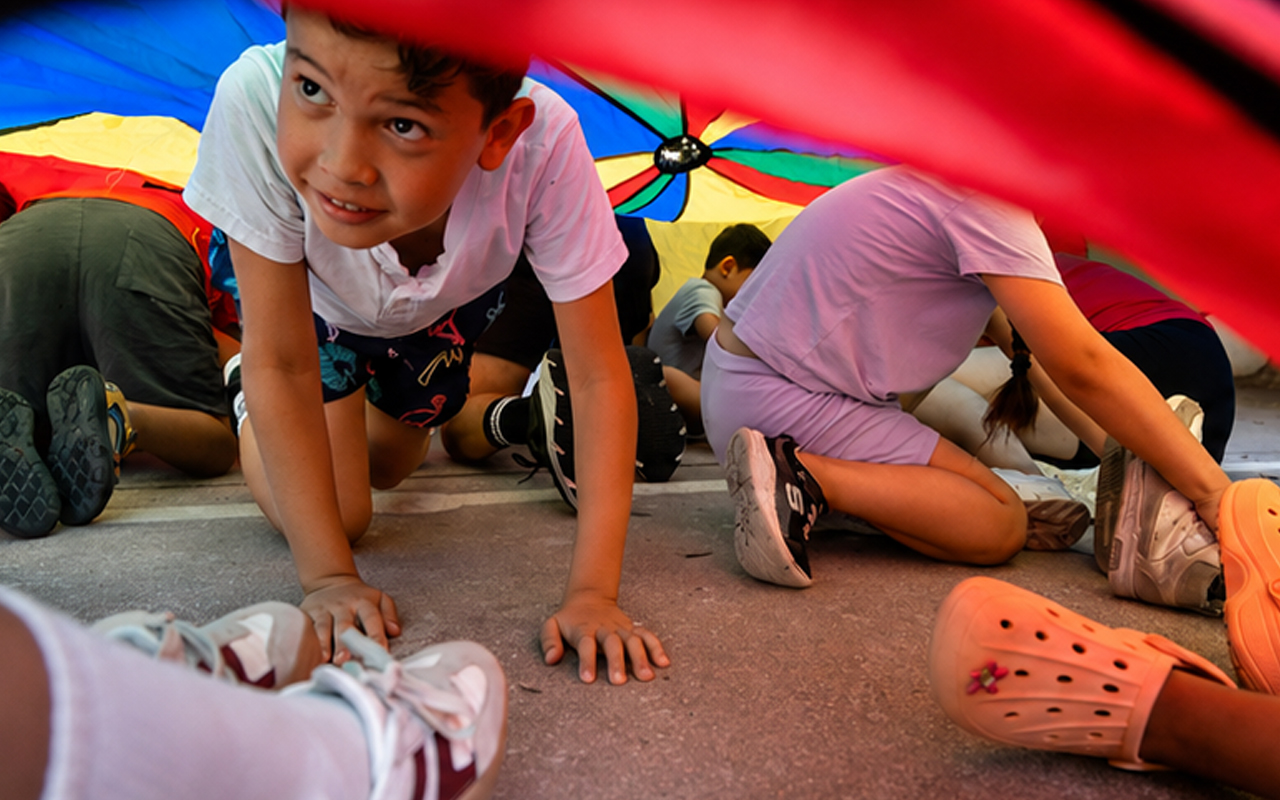 Niños y niñas en una actividad de ocio educativo organizada por CaixaProinfancia - © Fundación ”la Caixa” 